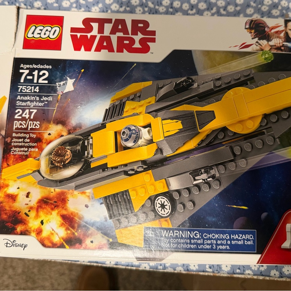 Retired LEGO Star Wars Anakin's Jedi Starfighter - Yellow and Black